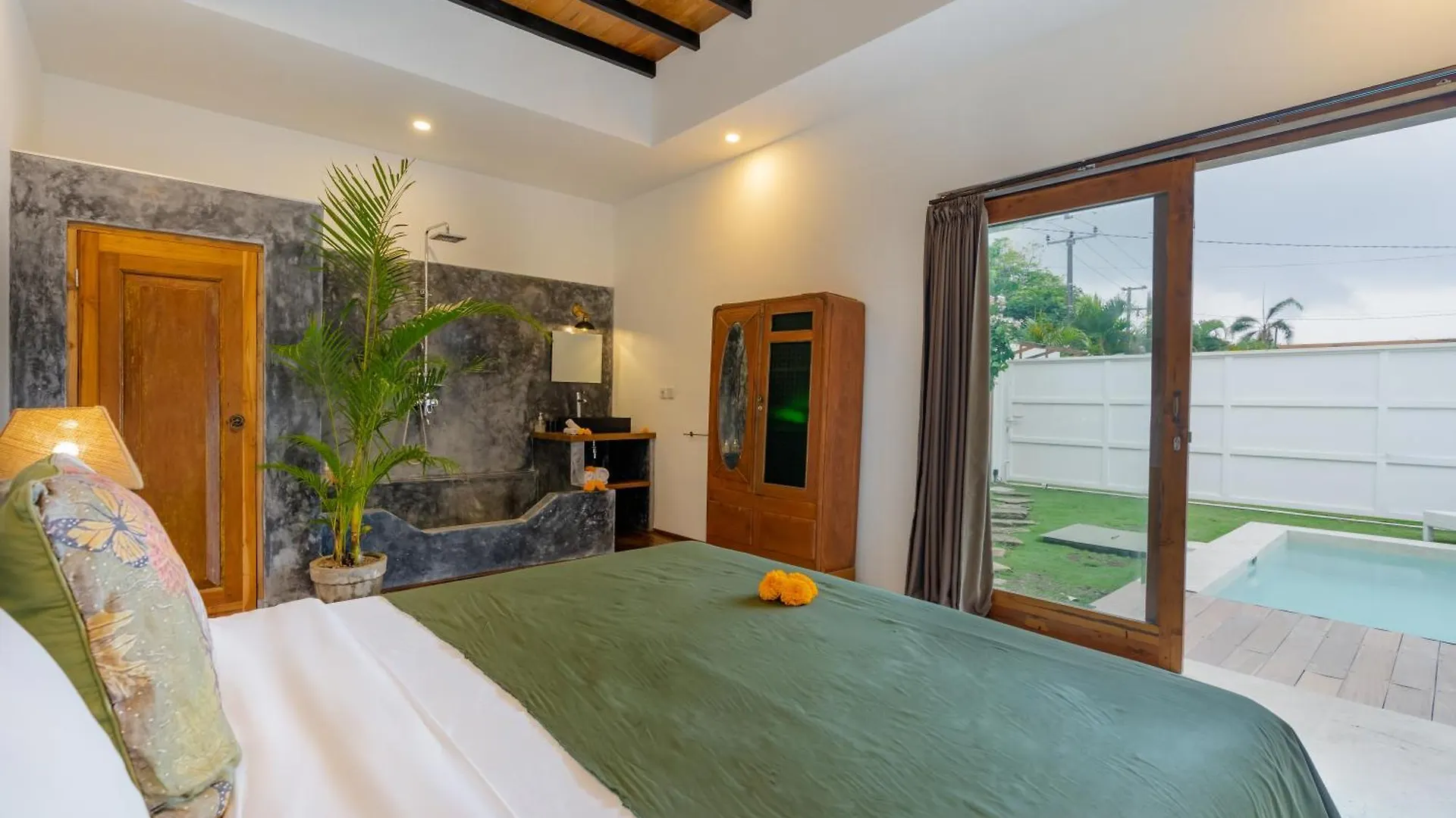 Villa Wuizy By Dreamawaybali Seminyak 0*,  Indonesia