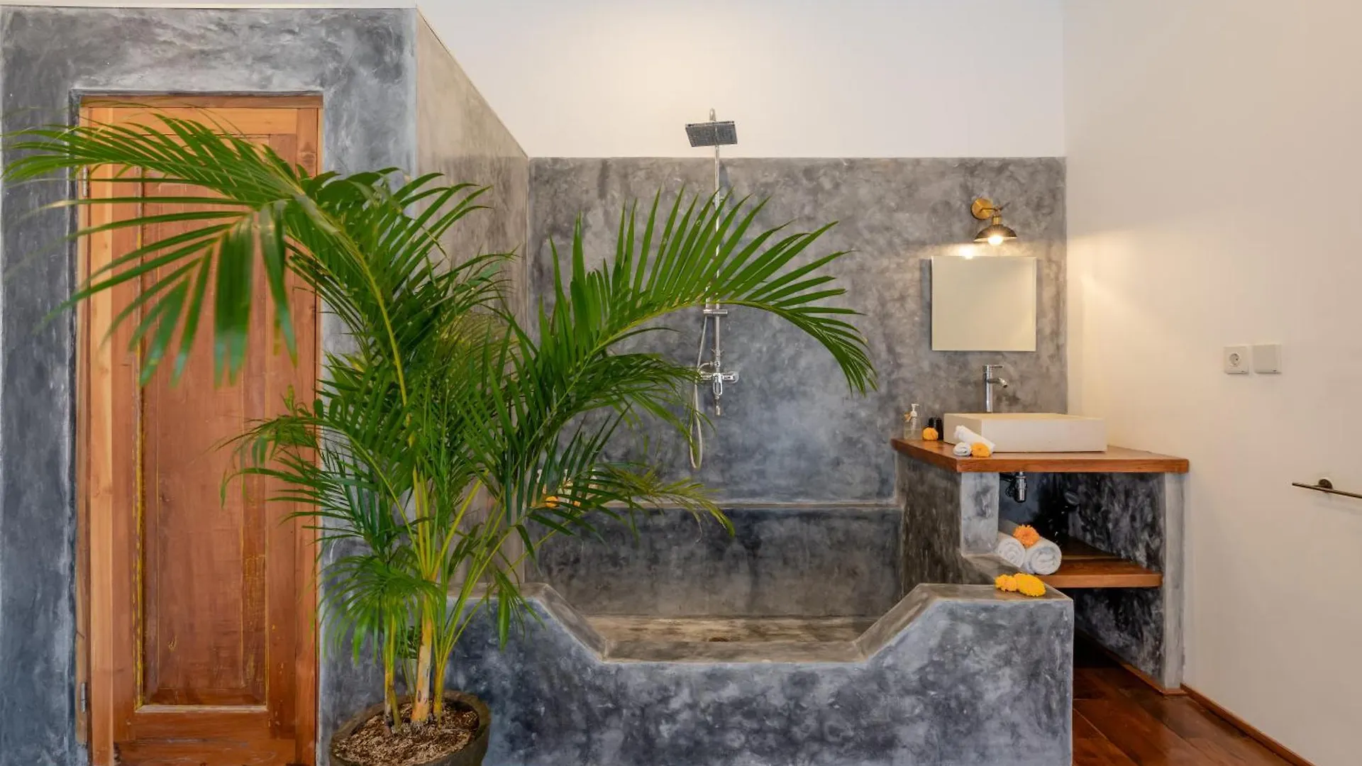 Villa Wuizy By Dreamawaybali Seminyak  Indonesia